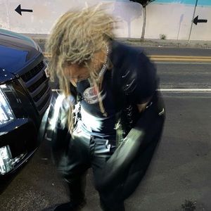 Meet your Posher, Bora